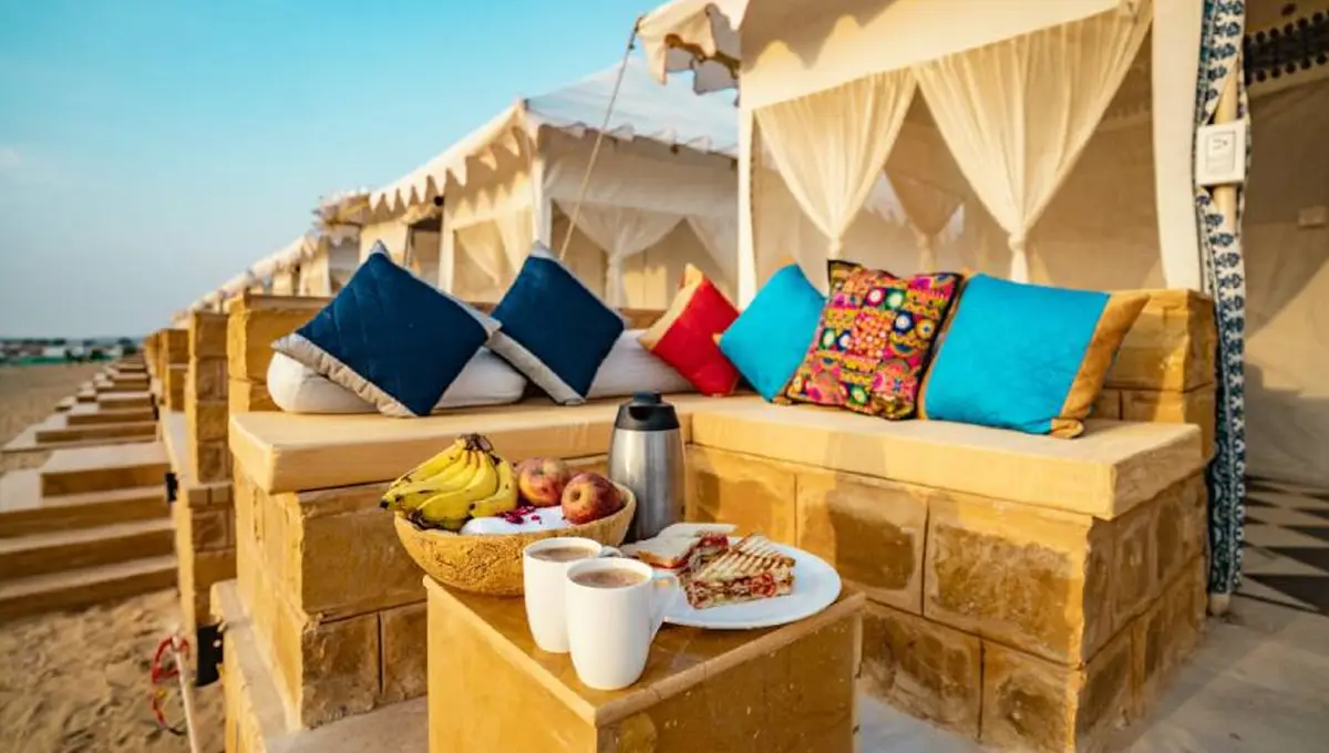 breakfast-at-jaisalmer-padharo-desert-camp