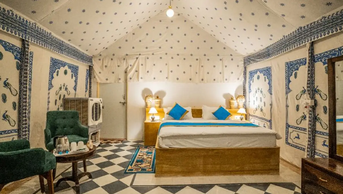 luxury-swiss-tent-jaisalmer-interior